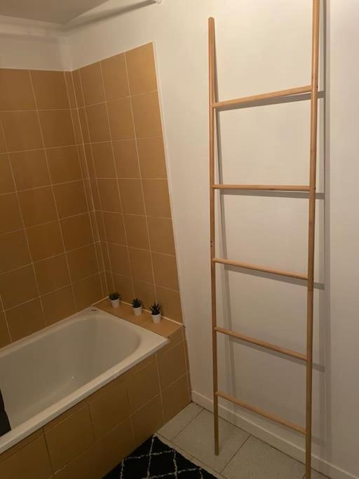 Loft/Jardin Et Parking : Le Petit Clos Bourdet Honfleur Kültér fotó
